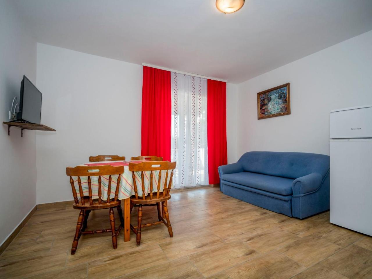 Apartment Hilde Red-8 By Interhome เมดูลิน ภายนอก รูปภาพ